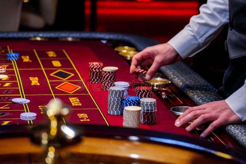 mm98 license စလော့ဂိမ်းများ မြန်မာ — MMK ကျပ်ငွေဖြင့် Jackpot Slots ကစားနေသောမြင်ကွင်း